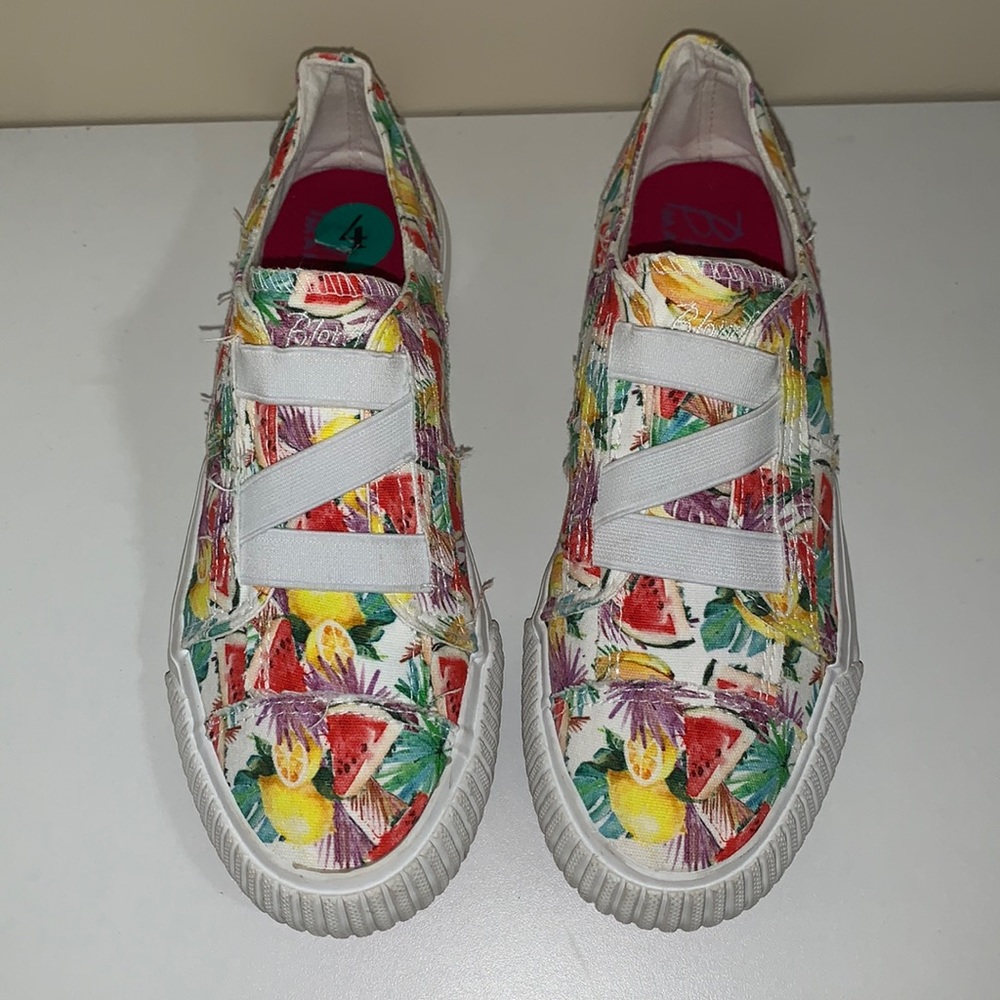 New blowfish Marley fruit sneakers size 4